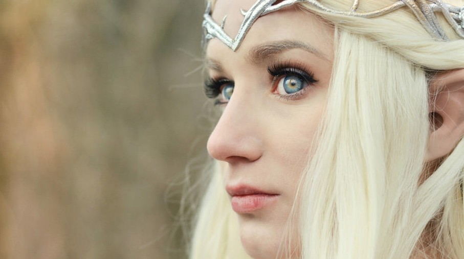 Z okazji startu nowego serwera, oto klimatyczny cosplay z Lord of the Rings Online