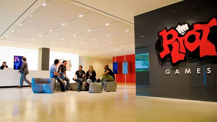 Riot i Activiosn wśród najlepszych pracodawców