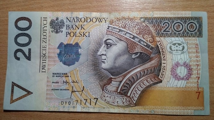 200 zł za granie z dojrzałymi ludźmi. Squad podnosi swoją cenę!
