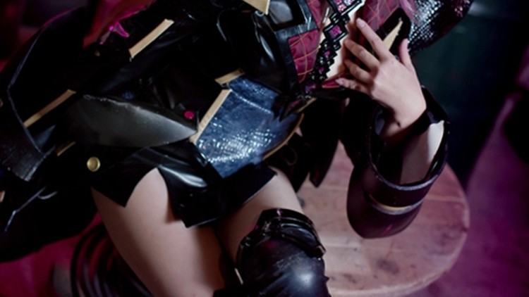 Antagonistka z Phantasy Star Online 2 na cosplay'u