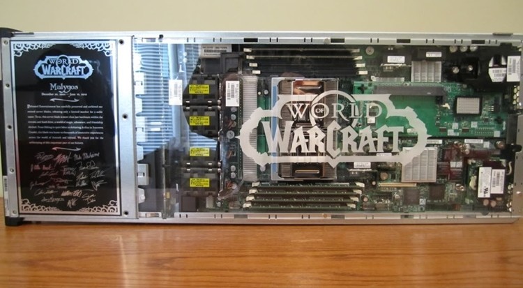 Ten gracz kolekcjonuje... części z serwerów World of Warcraft