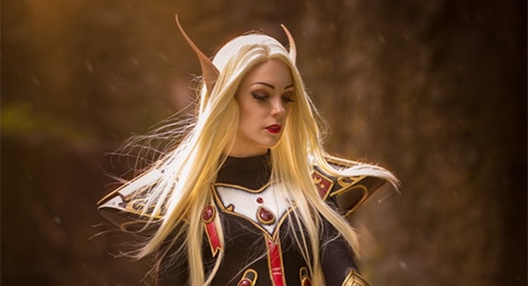 Blood Elf Paladin, czyli bardzo fajny cosplay z World of Warcraft